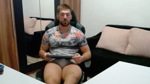 darius_94 online show from September 25, 4:38 am