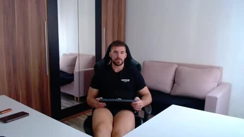 darius_94 online show from October 19, 11:55 am