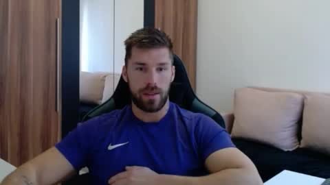 darius_94 online show from February 12, 9:37 am