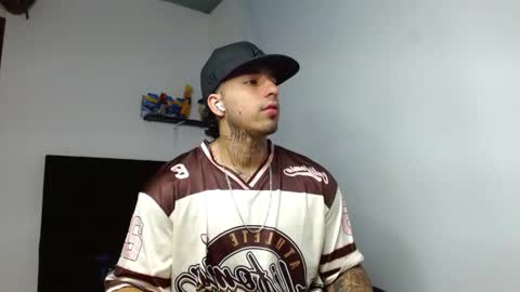 Darius Phoenix  online show from January 15, 8:56 pm