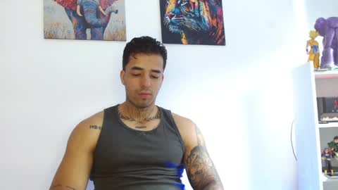Darius Phoenix  online show from June 3, 6:02 pm