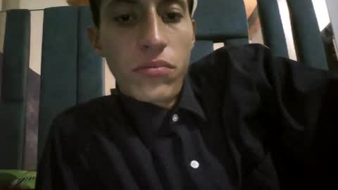 Snapshot of darjhon_m320 chatting on December 19, 2:18 am darjhon_m320 online show from December 19, 2:18 am