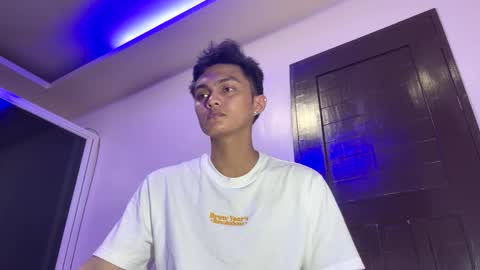 Snapshot of dark_angel69x chatting on September 21, 6:42 pm Guile online show from September 21, 6:42 pm