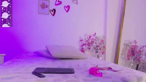 dark_angell77 online show from March 13, 11:06 am