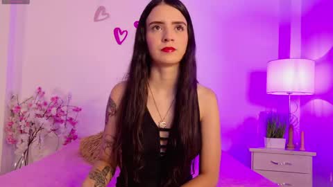 dark_angell77 online show from April 7, 11:10 am