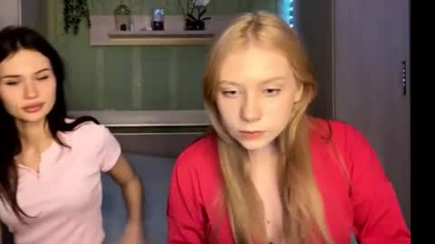 Snapshot of dark_cherie chatting on November 5, 6:52 pm dark cherie stacy online show from November 5, 6:52 pm