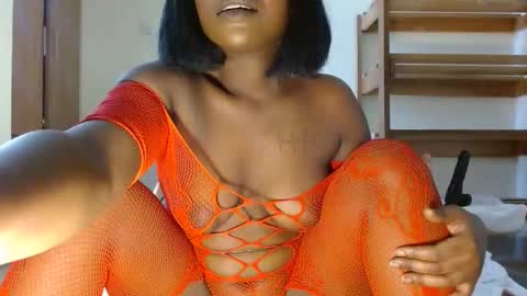 Snapshot of dark_chocolate0 chatting on January 17, 11:59 am becky online show from January 17, 11:59 am