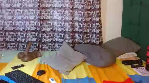 Snapshot of dark_chocolate0 chatting on October 30, 9:22 am becky online show from October 30, 9:22 am