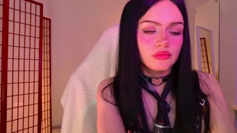 Diva online show from June 15, 9:39 pm