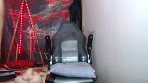 dark_doll5 online show from January 25, 2:26 am