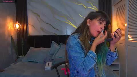 dark_dominika online show from March 18, 1:03 pm