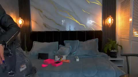 dark_dominika online show from April 7, 12:49 pm