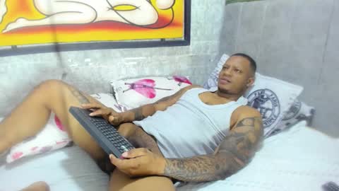 dark_dominion online show from March 2, 10:49 pm