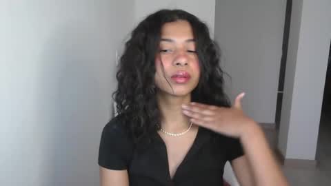 Snapshot of dark_enchantress_ chatting on December 21, 10:40 pm Sofia online show from December 21, 10:40 pm