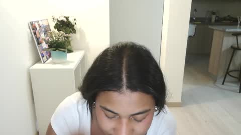 Snapshot of dark_enchantress_ chatting on January 8, 2:25 am Sofia online show from January 8, 2:25 am