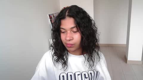 Snapshot of dark_enchantress_ chatting on January 19, 10:28 pm Sofia online show from January 19, 10:28 pm