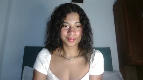 Snapshot of dark_enchantress_ chatting on September 18, 6:15 am Sofia online show from September 18, 6:15 am