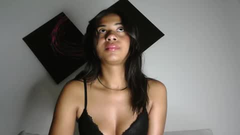 Snapshot of dark_enchantress_ chatting on November 5, 12:10 am Sofia online show from November 5, 12:10 am