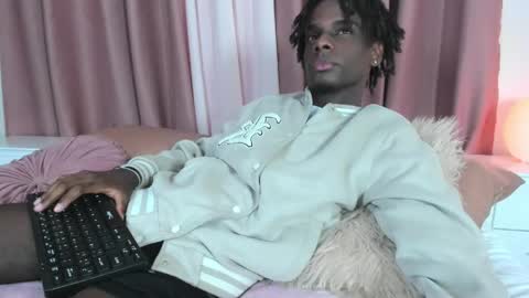 dark_fantasy9 online show from March 22, 12:52 pm