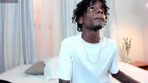 dark_fantasy9 online show from April 5, 8:06 pm