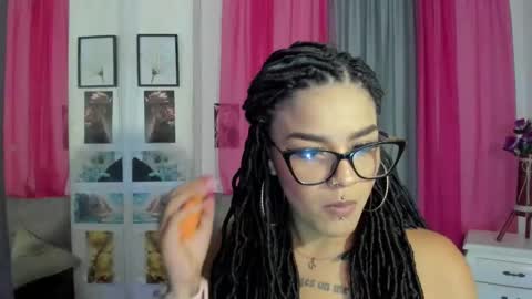 dark_flama online show from March 4, 1:11 am