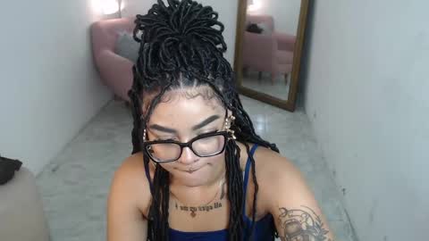 dark_flama online show from April 16, 12:33 am