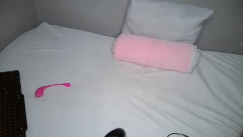 Snapshot of dark_lovly chatting on October 28, 5:00 am dark_lovly online show from October 28, 5:00 am