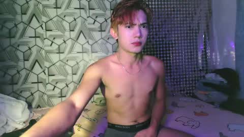dark_lustxox online show from April 2, 11:30 am
