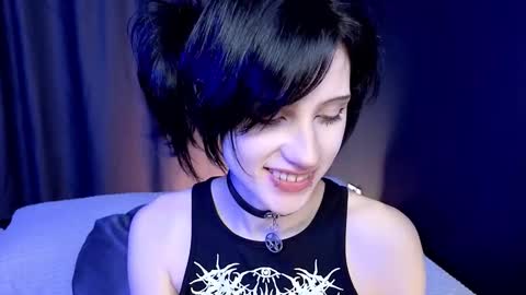 Vamp  online show from November 8, 5:01 pm