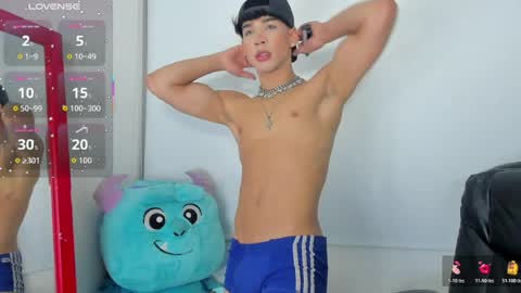 Snapshot of darkboy26_ chatting on June 6, 3:00 am Blake online show from June 6, 3:00 am