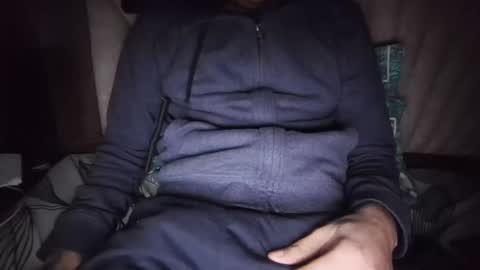 Snapshot of darkbud03 chatting on February 5, 8:14 pm just a guy online show from February 5, 8:14 pm