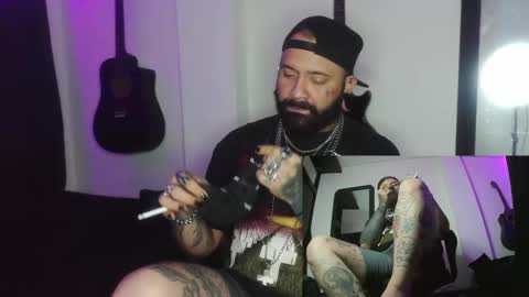 Snapshot of darkclothes chatting on December 29, 12:52 am darkclothes online show from December 29, 12:52 am