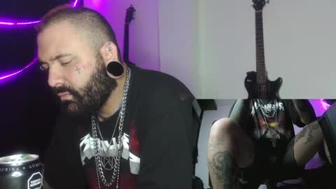 Snapshot of darkclothes chatting on December 29, 7:28 am darkclothes online show from December 29, 7:28 am