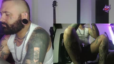 Snapshot of darkclothes chatting on December 31, 3:42 pm darkclothes online show from December 31, 3:42 pm