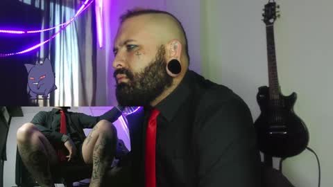 Snapshot of darkclothes chatting on January 1, 1:37 pm darkclothes online show from January 1, 1:37 pm