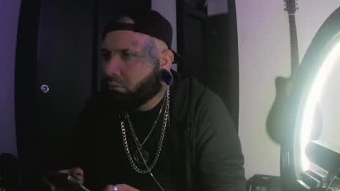 Snapshot of darkclothes chatting on January 5, 10:32 am darkclothes online show from January 5, 10:32 am