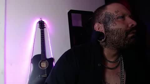 Snapshot of darkclothes chatting on February 16, 8:32 am darkclothes online show from February 16, 8:32 am