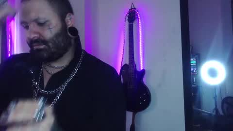 Snapshot of darkclothes chatting on February 27, 5:58 pm darkclothes online show from February 27, 5:58 pm