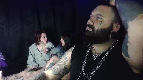 Snapshot of darkclothes chatting on October 14, 8:37 am darkclothes online show from October 14, 8:37 am