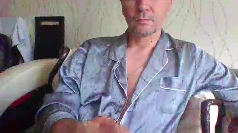 Snapshot of darkdeil chatting on April 12, 9:47 am darkdeil online show from April 12, 9:47 am