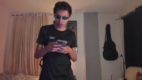 Snapshot of darkdesire_1 chatting on January 25, 2:58 am darkdesire_1 online show from January 25, 2:58 am