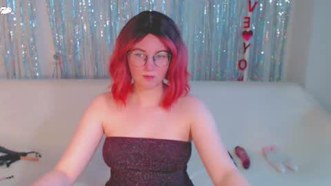 Kelly online show from February 9, 5:40 am