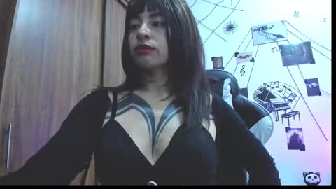 Hi Im Yuri  independent modelhelp me get my 111 hands upuwu online show from December 17, 7:31 pm