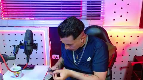 Snapshot of darko0717 chatting on January 5, 11:52 pm DARKO0717 online show from January 5, 11:52 pm