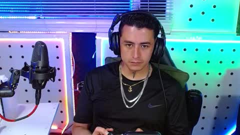 Snapshot of darko0717 chatting on January 13, 1:55 am DARKO0717 online show from January 13, 1:55 am