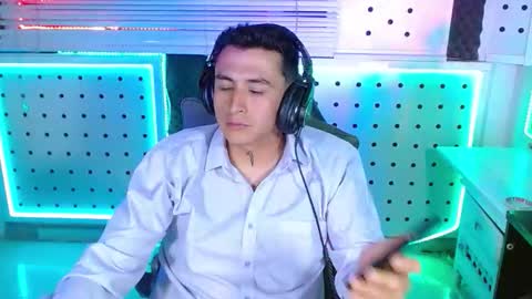 Snapshot of darko0717 chatting on February 4, 6:36 pm DARKO0717 online show from February 4, 6:36 pm