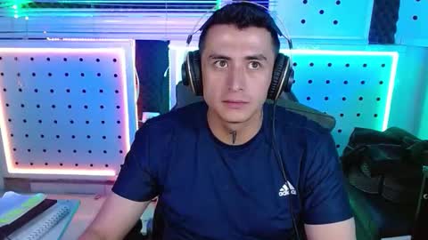 Snapshot of darko0717 chatting on February 17, 2:08 am DARKO0717 online show from February 17, 2:08 am