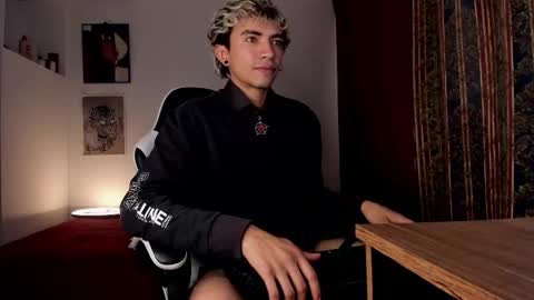 Snapshot of darkodark0 chatting on February 24, 10:52 pm Darko online show from February 24, 10:52 pm