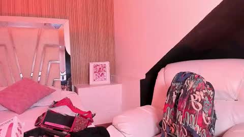 Snapshot of darkreed_ chatting on February 28, 7:31 am Dark ReeD online show from February 28, 7:31 am