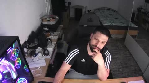 darkschneider_ online show from April 8, 5:07 am